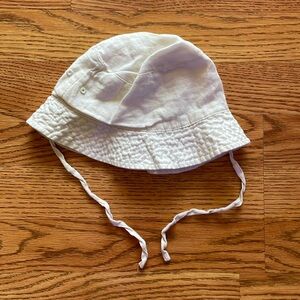 H&M white cotton bucket hat - 2t - gently used
